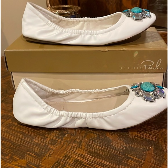 Studio Paolo Ladies 9M White & Turquoise slip-on slippers NEW in BOX - Picture 13 of 16